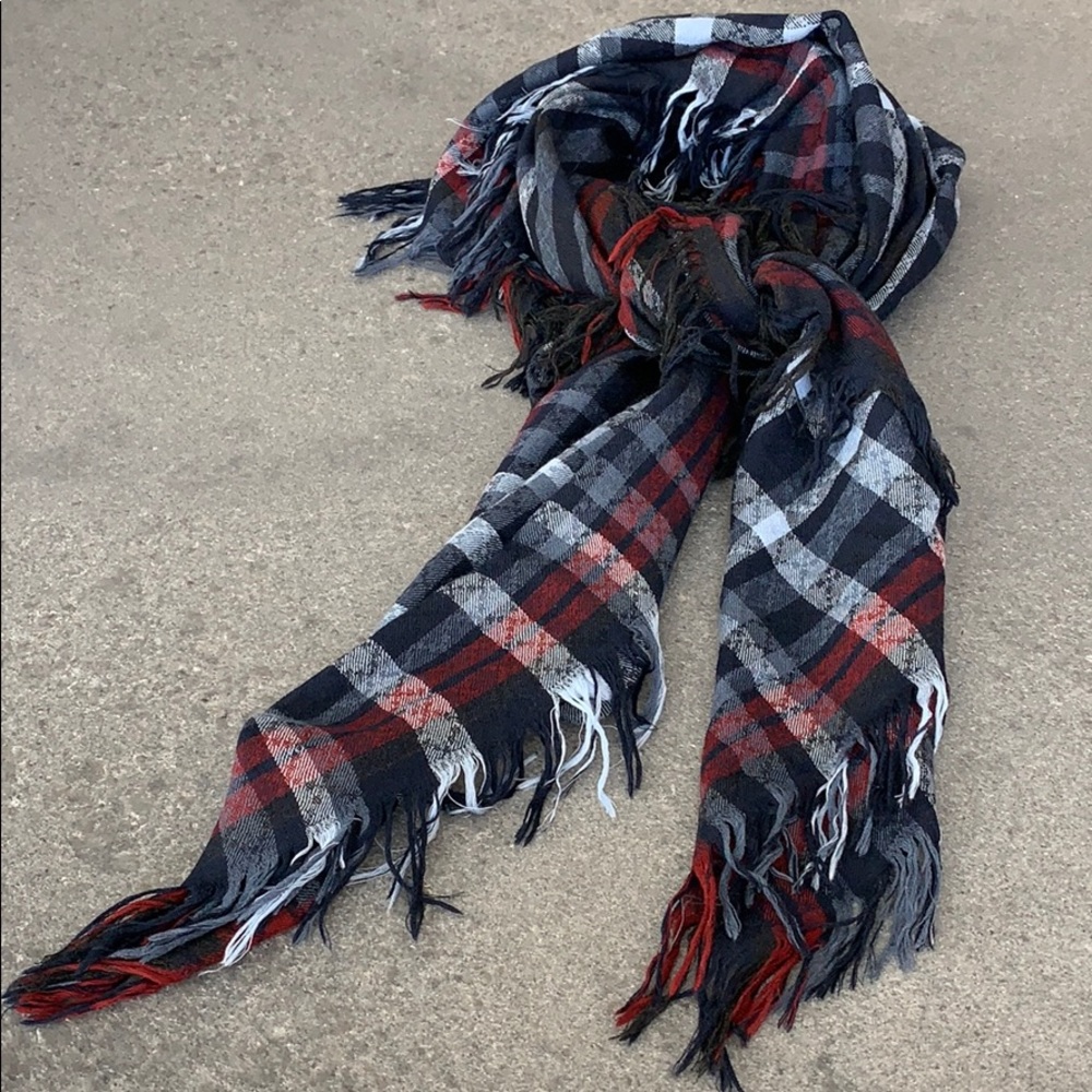 GUCCI NAVY TARTAN PATTERN CARRE WITH FRINGE